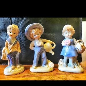 Vintage 1960s Boys Girl Hummel Like Ceramic Ornaments Figurines Made in Korea 3